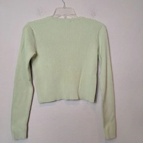 Brandy Melville Women's Sage Green Shannon Cropped Cardigan Sweater Size Small - Picture 6 of 9
